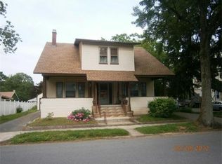 93 Vermont St, Methuen, MA 01844