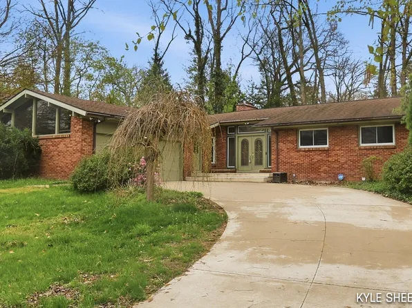 4786 Bonnie Ave SE, Kentwood, MI 49508