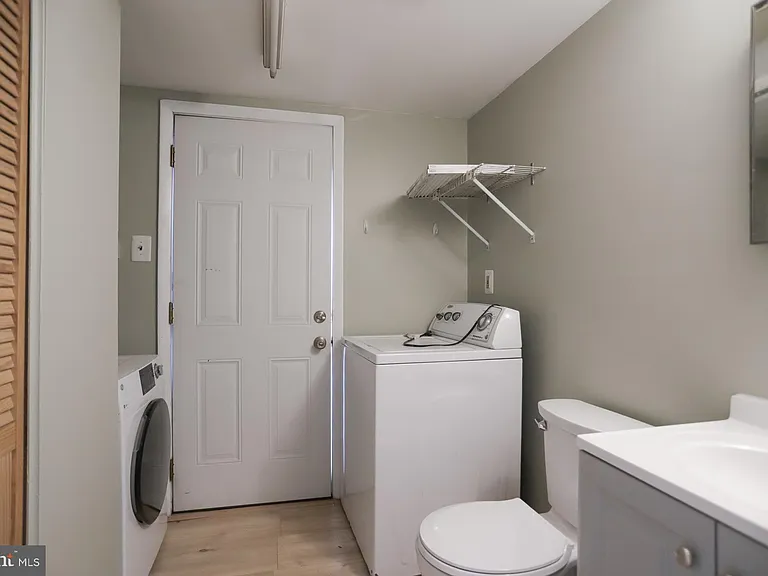 1940 Arrowood Dr — Photo 25