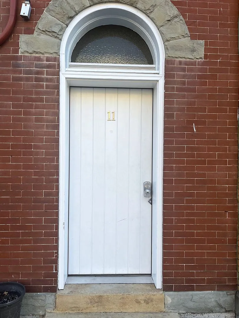 Building Photo - 3-29 S Carlisle St