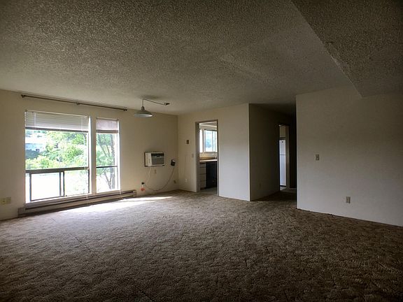 4th image of 545 NE Kamiaken St APT 20