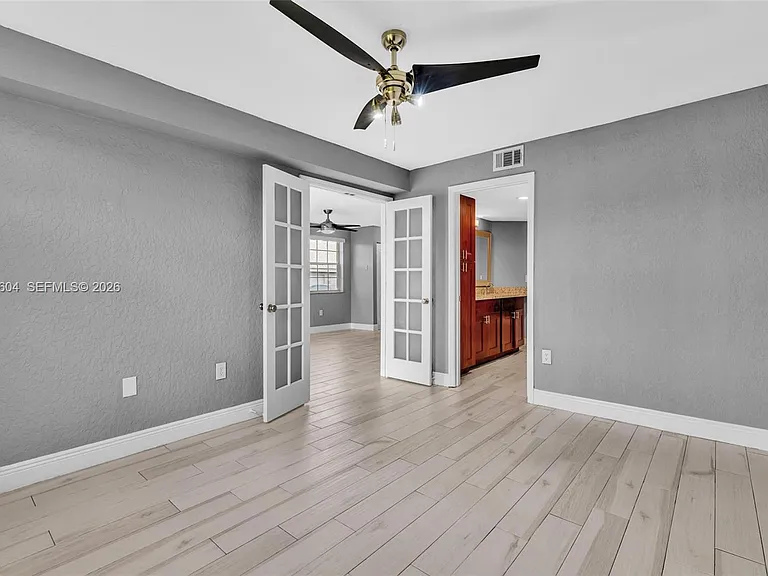 2851 N Oakland Forest Dr #111 — Photo 15