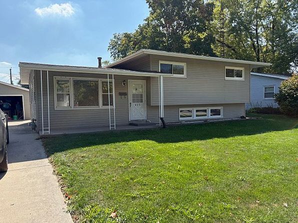 423 Maple Dr