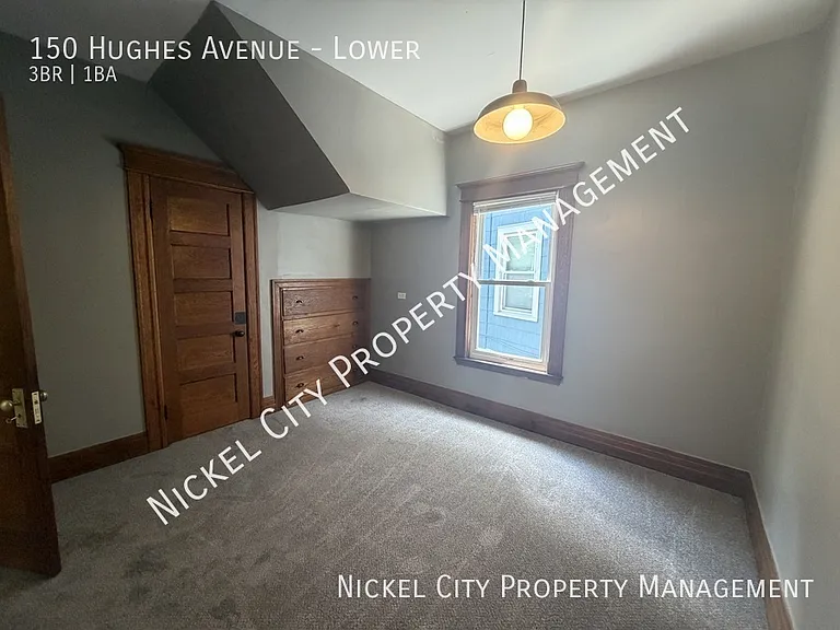 150 Hughes Ave #LOWER — Photo 9