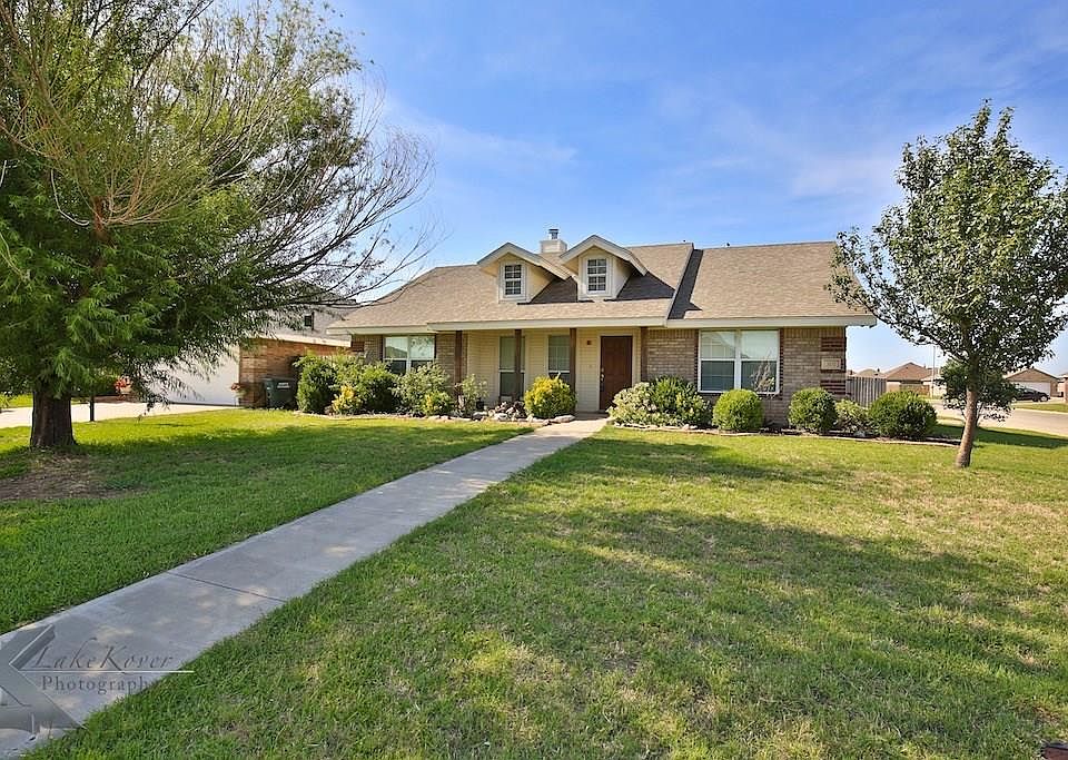 1st image of 301 Sugarberry Ave
