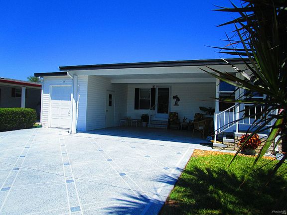 FINISHED PAINTED DRIVEWAY