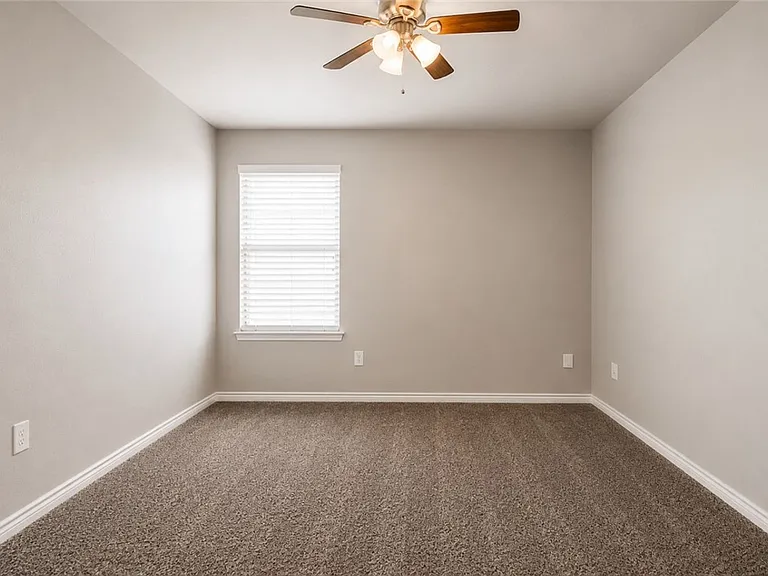 2749 Eltonne Gardens Dr — Photo 12
