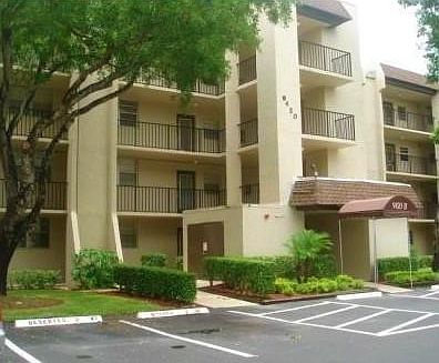 1st image of 301-9470 Poinciana Pl #301