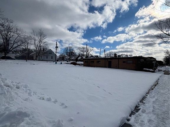 2nd image of 5147 Warrensville Center Rd