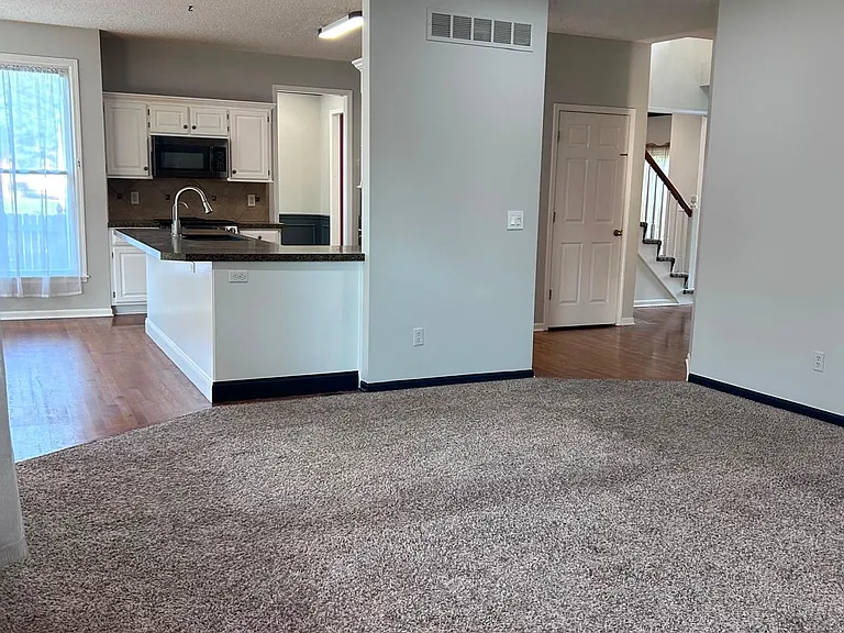 15317 Lowell Ave — Photo 10