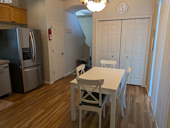 5th image of 985 SE Tamango St