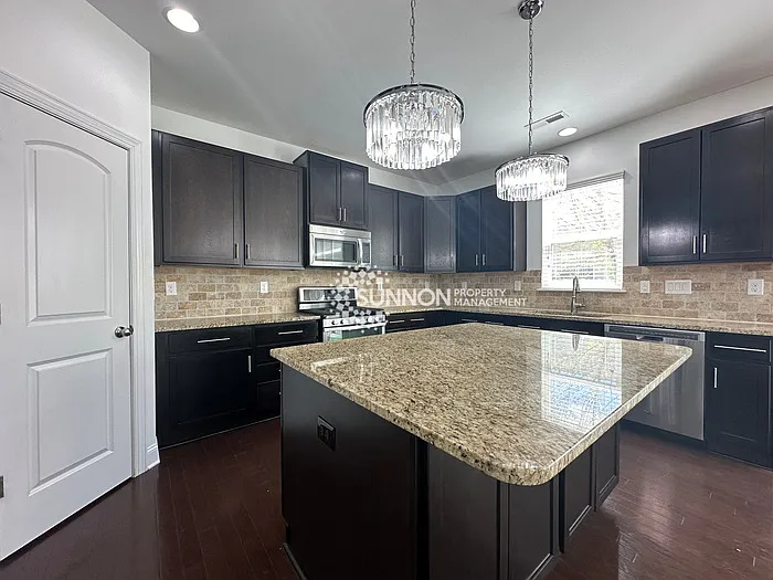 1008 Equipoise Dr — Photo 4