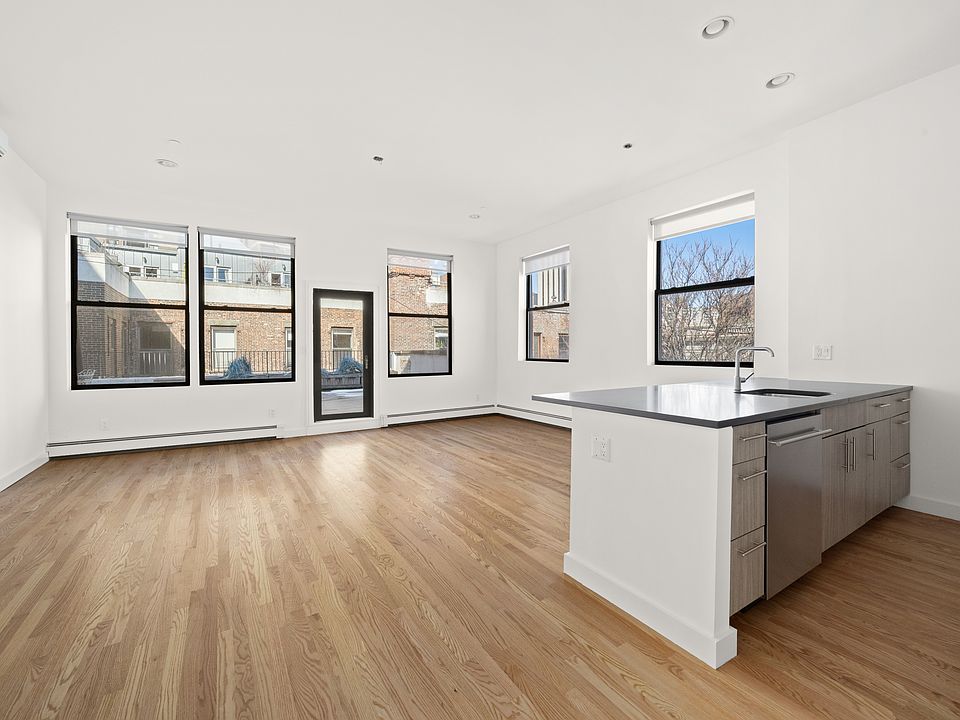1st image of 264 Water St #Penthouse C
