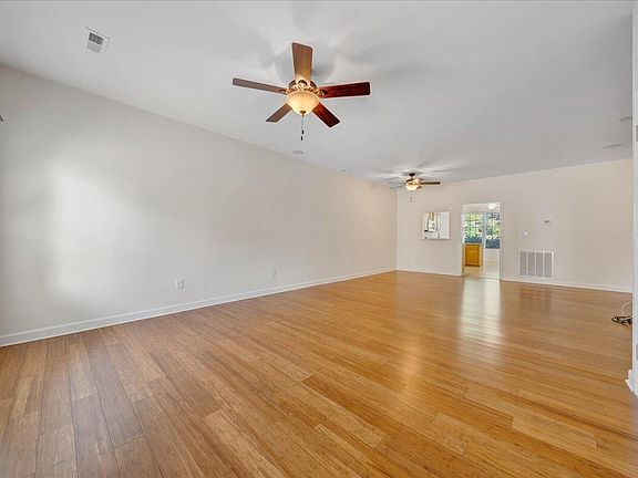 5th image of 4217 Millcrest Ct