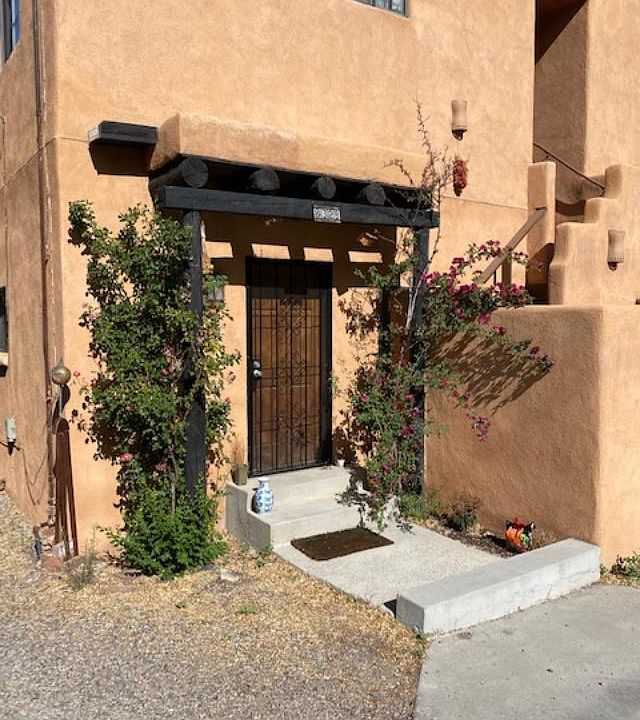 1st image of 832 E Palace Ave APT B