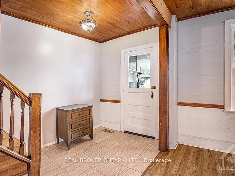 47 Townline Rd E — Photo 4