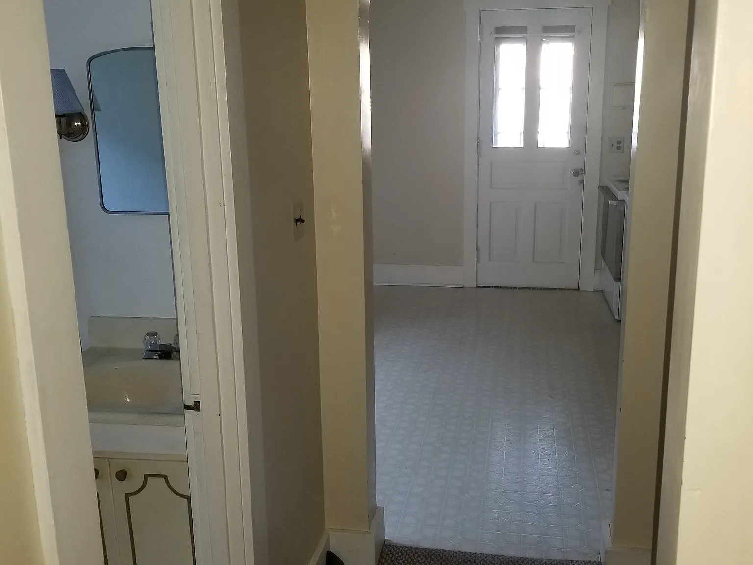 1 bed, $1,100 — Photo 3