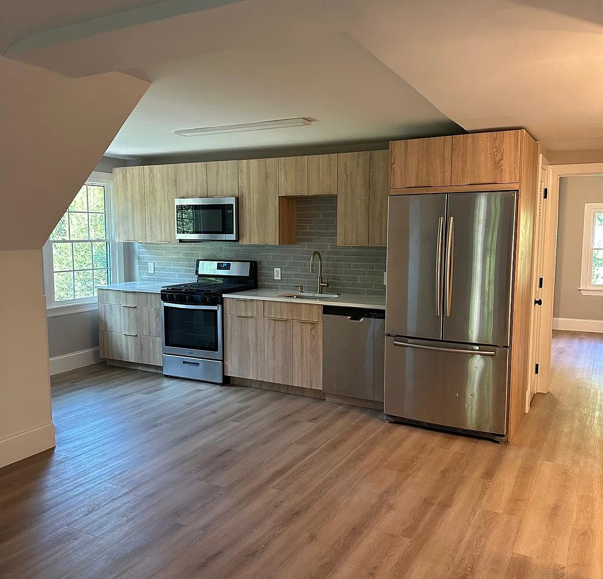 3 bed, $3,000 — Photo 1