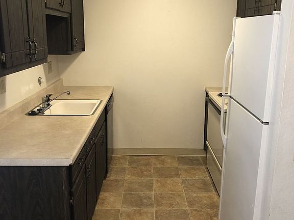 4th image of 1272 Woodgate Ave APT D