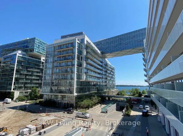 15 Queens Quay E, Toronto, ON