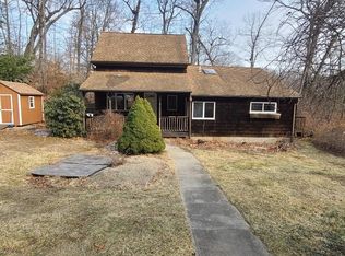 18 Ojibwa Rd, Shelton, CT 06484