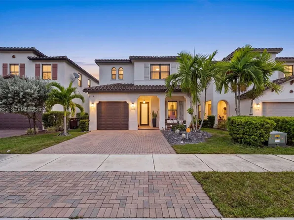 3226 W 97th St, Hialeah, FL 33018