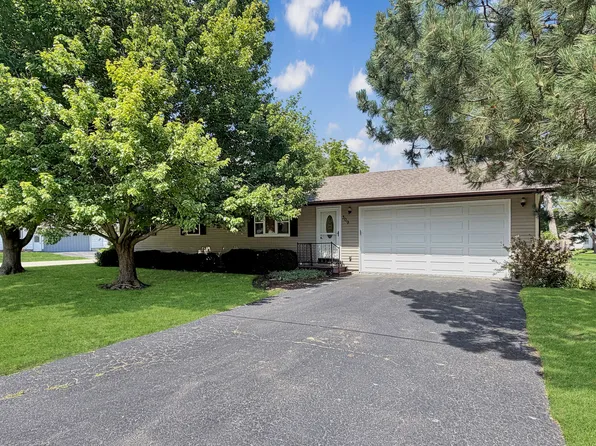 309 Maple Ave, Forreston, IL 61030