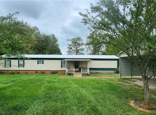 2676 State Highway 268, Pinnacle, NC 27043