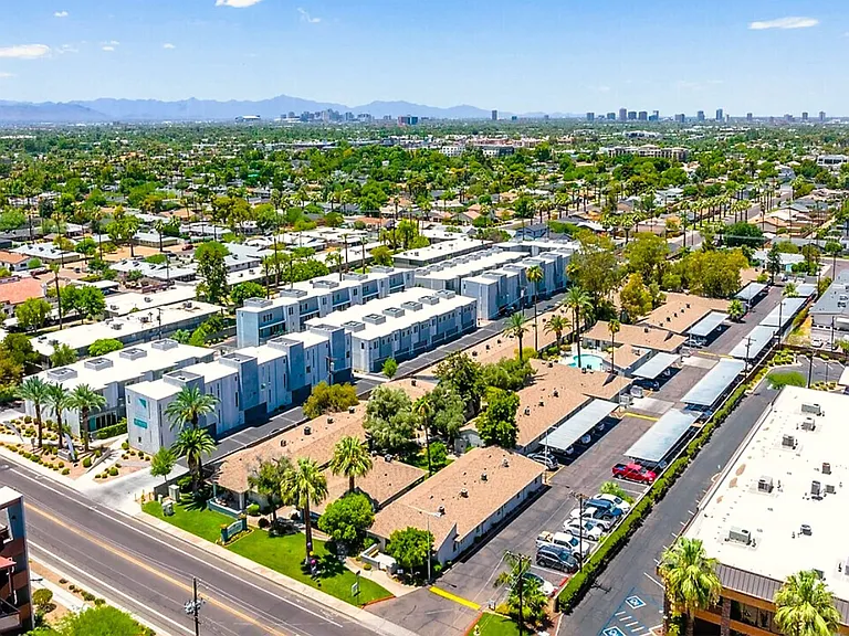 Escondido Apartments — Photo 20