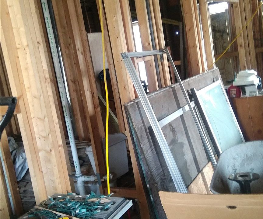 2nd image of 934 W Kirkwood Ave