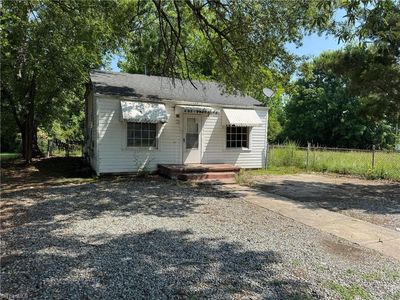 206 Broad St, Thomasville, NC, 27360