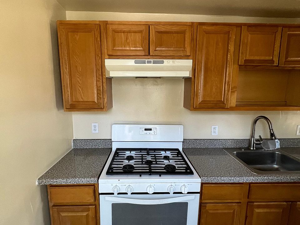 1st image of 116 Hurlburt St #1