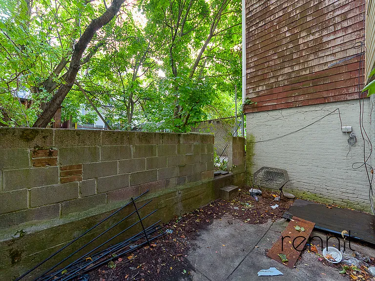 1168 Putnam Ave #PRIVATE-BACKYARD — Photo 2