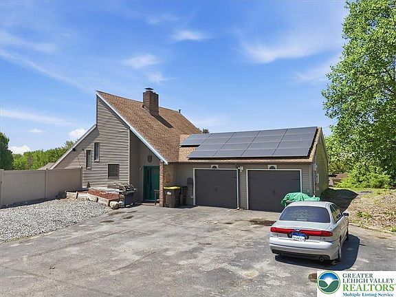 4th image of 7567 Airport Rd E
