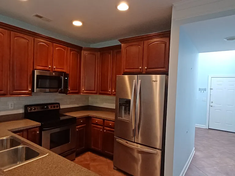 1270 Chatham Rdg — Photo 8