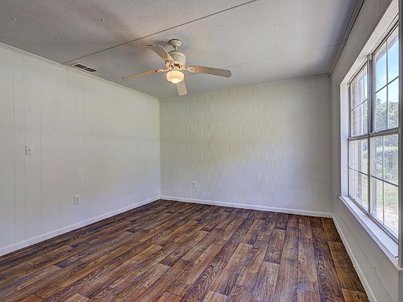 2nd image of 3308 Kings Park Cir