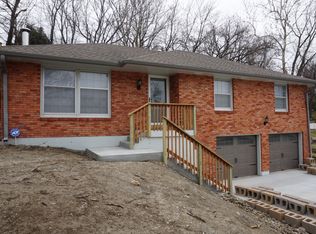 11603 Circle Dr, Independence, MO 64054