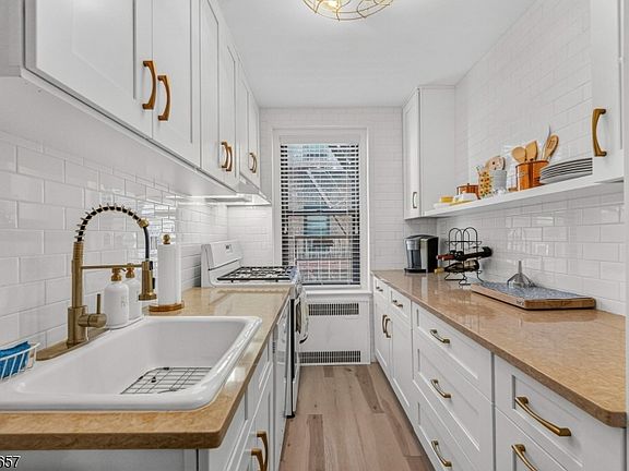 3rd image of 100 Prospect Ave #4E