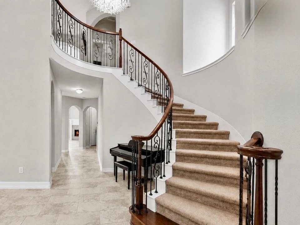 1st image of 32019 Casa Linda Dr