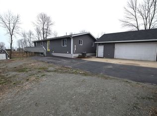 2664 Rocky Ledge Rd, Little Suamico, WI 54141
