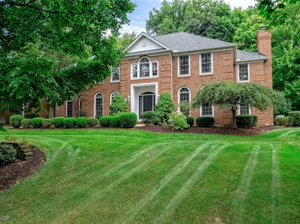 314 Oakview Cir, Hinckley, OH 44233