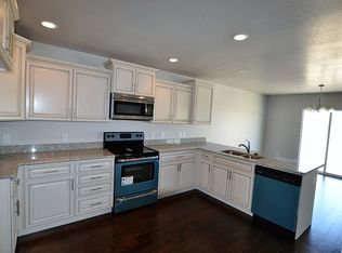 2378 E Prairie Ln, Eagle Mountain, UT 84005