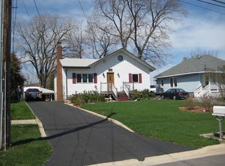 15426 Lamon Ave, Oak Forest, IL 60452