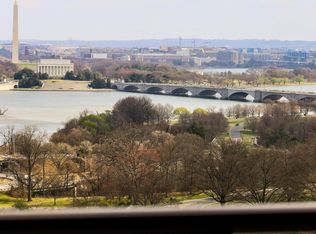 1401 N Oak St APT 605, Arlington, VA 22209