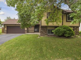 9234 Shenandoah Ln N, Maple Grove, MN 55369