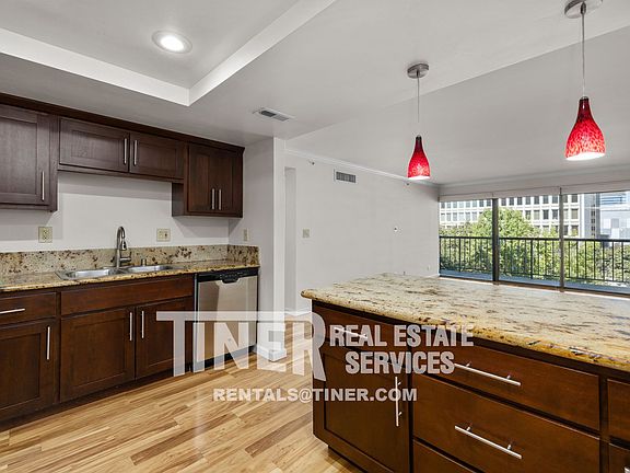 3rd image of 500 North St
