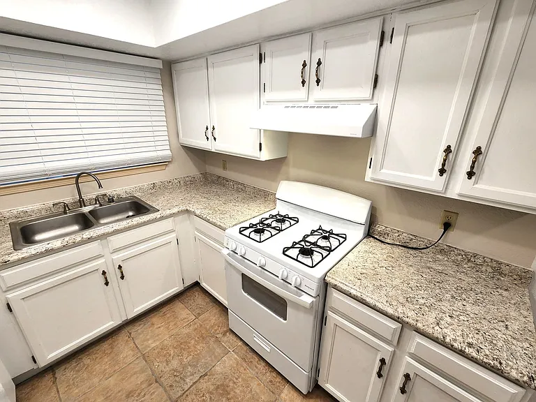 3301 Jupiter Rd — Photo 17