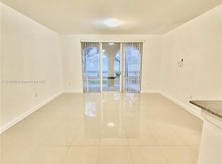 2549 Centergate Dr APT 105, Hollywood, FL 33025