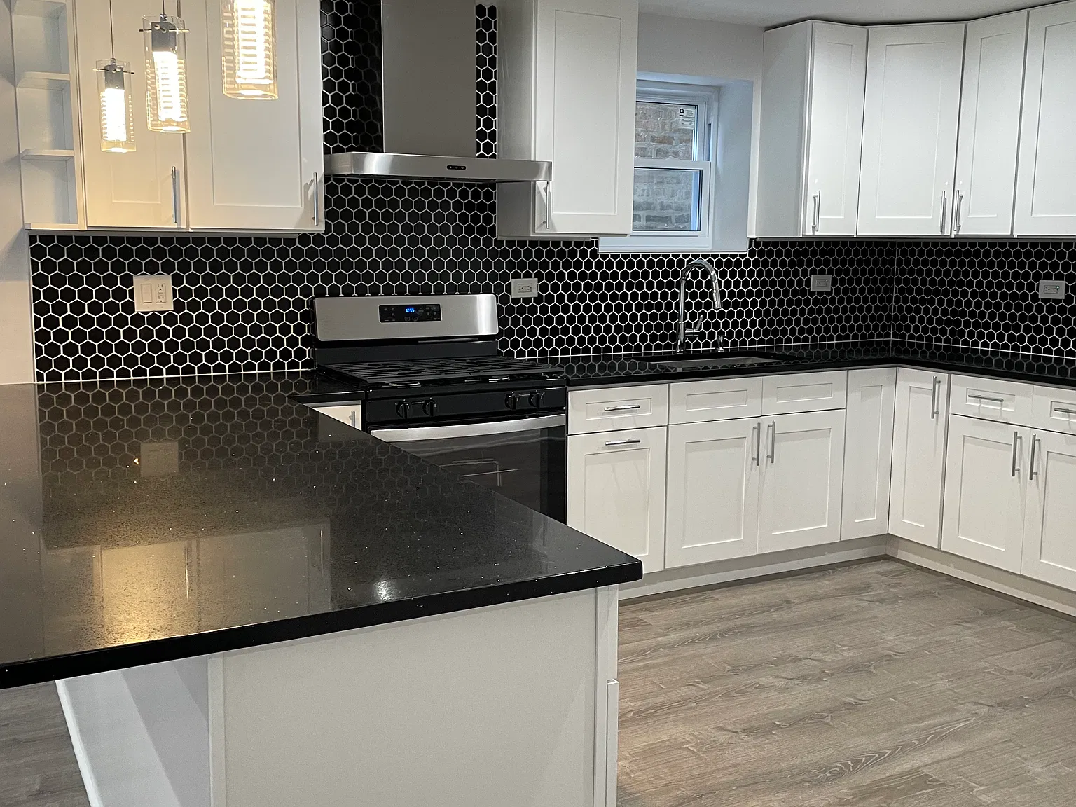 2 bed, 1200 sqft, $1,850 — Photo 4