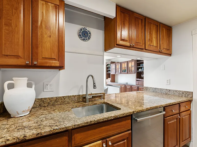 17 Bowdoin St #4AB — Photo 15